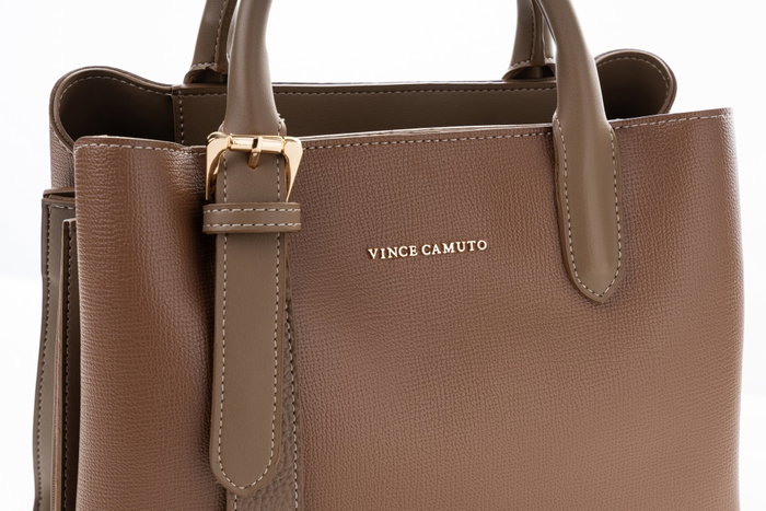 Vince Camuto Bolso de Piel de Polivinilo Mink - Elegante y Sofisticado, 36x11x26 cm, Color Visón